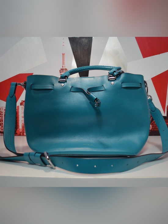 Michael Kors Handbags - Micheal Kors Teal Leather Shoulder Bag with Removable Strap